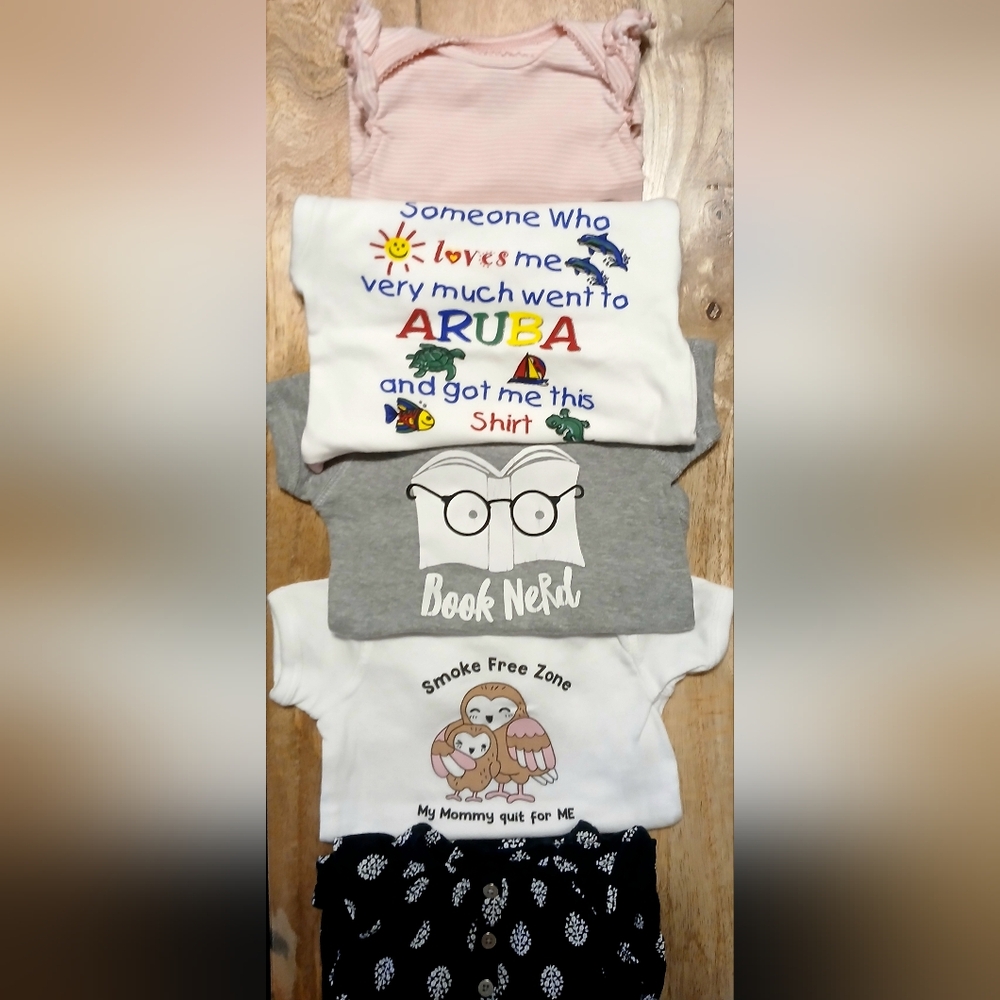 Bundle of 5 onesies